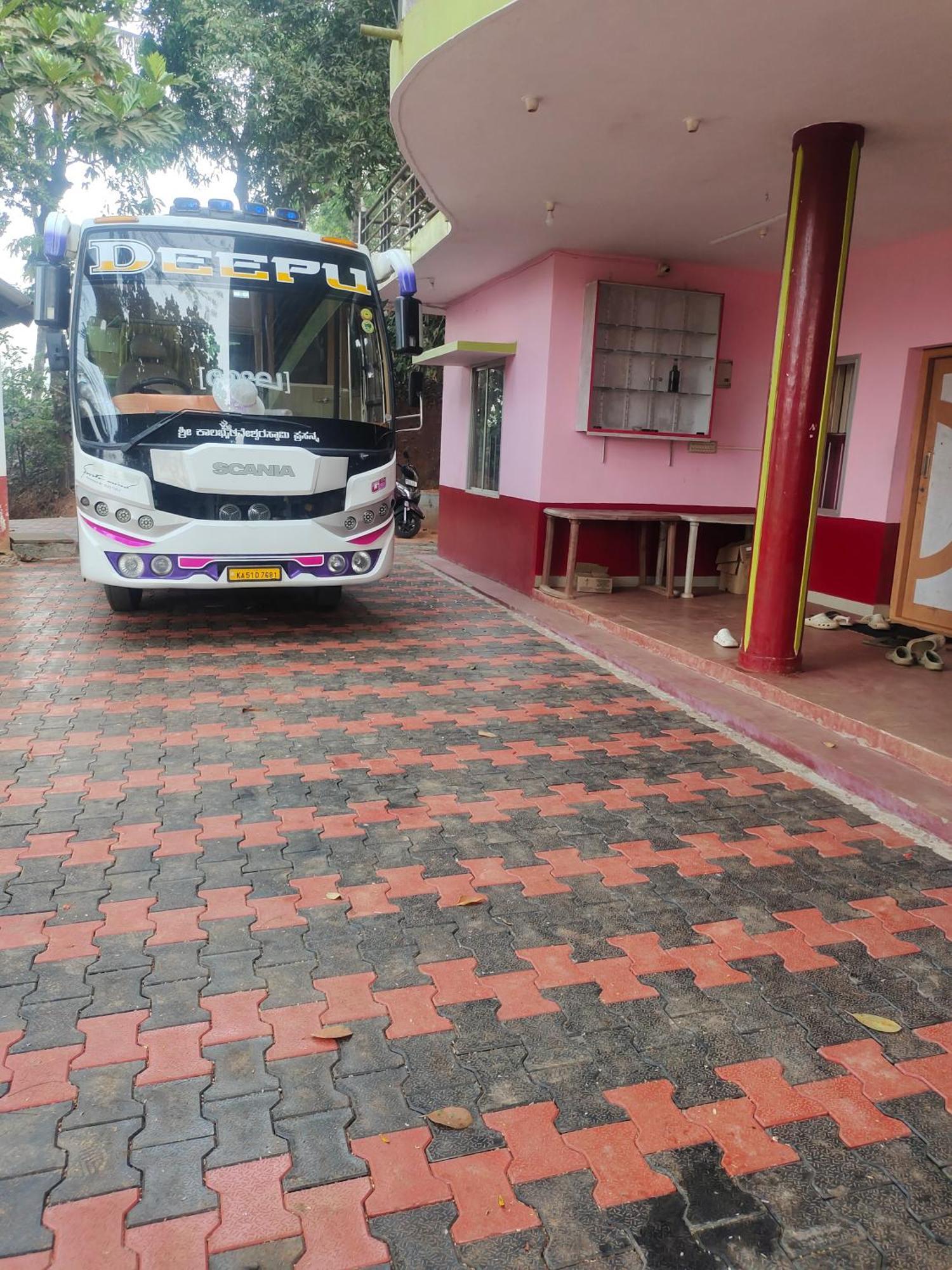 Green Land Estate Homestay 5 Rooms With Garden View Madikeri Extérieur photo